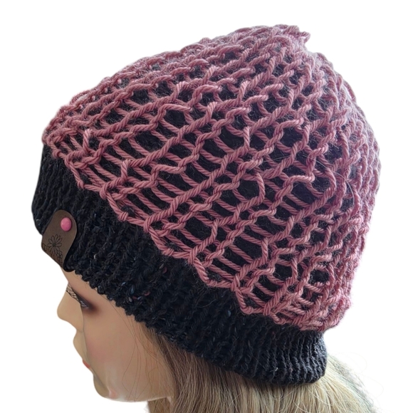 Handmade knitted beanie toque knit mesh overlay vegan leather tag slight slouch - Picture 4 of 6